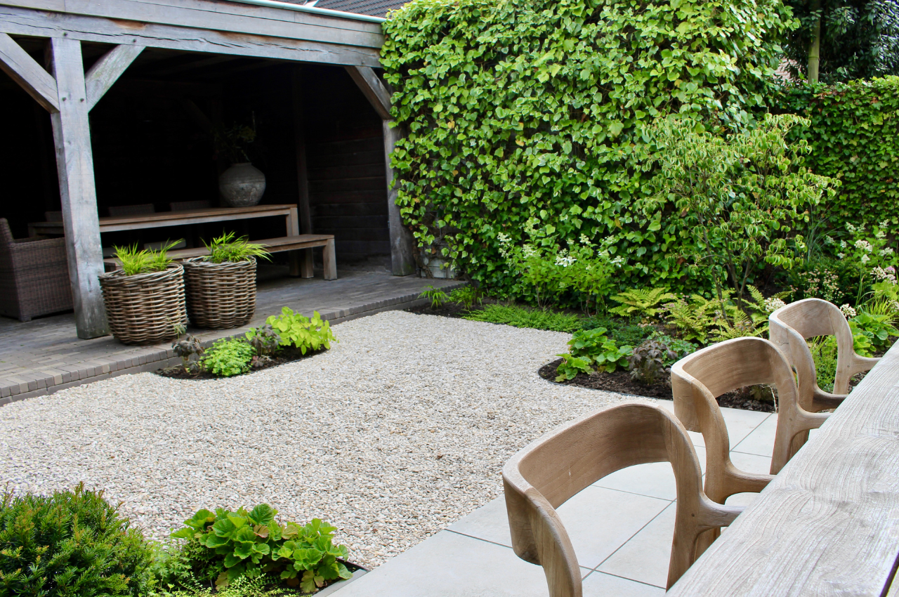 Paardekooper_liggend - website110 Aanleg van een tuin door hoveniersbedrijf Paardekooper in Kloetinge
